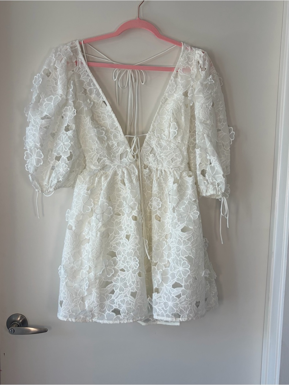NWT For Love & Lemons Leighton Mini Dress White Floral Embroidered S - Picture 3 of 15